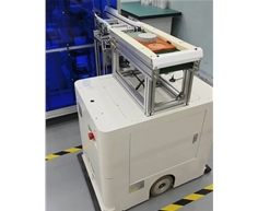 二維碼導航方式AGV與自動化流水線合作